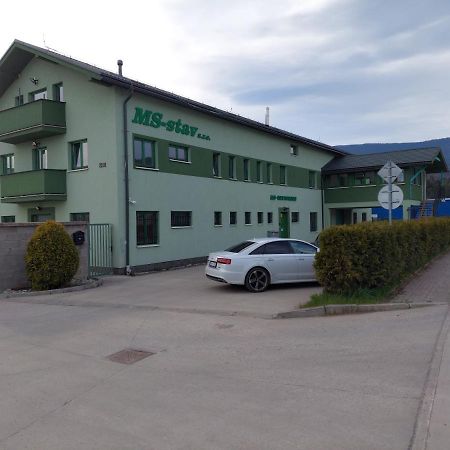 Ms-Ubytovanie Hotel Dolny Kubin Bagian luar foto