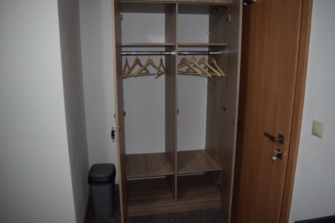 Ms-Ubytovanie Hotel Dolny Kubin Bagian luar foto